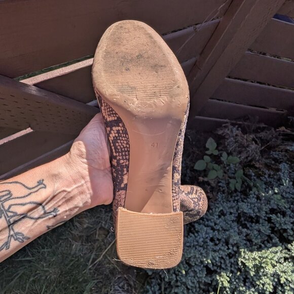 H & M Women's Sock Boots - Beige/Snakeskin-Patterned - Size 9.5 - Picture 5 of 6